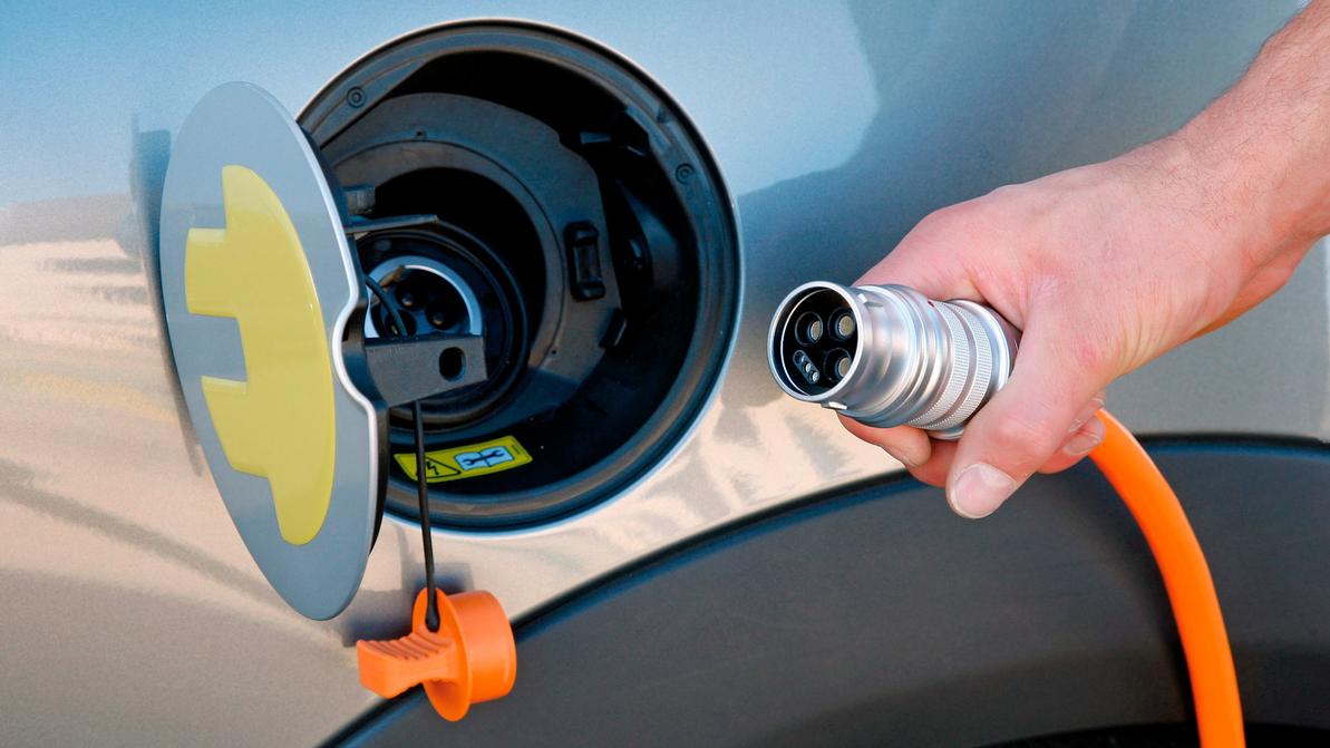 Где зарядить электромобиль в Астане и Алматы