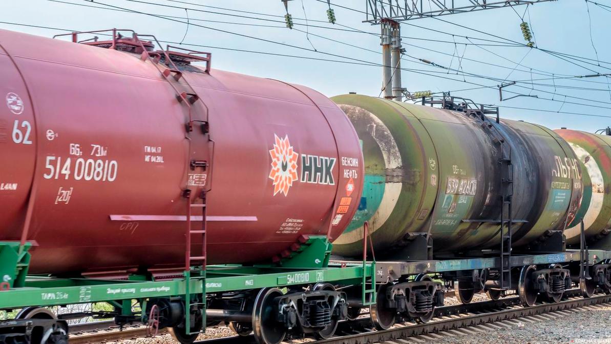 Ввозить российский бензин в Казахстан запретят с 20 августа