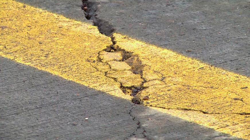 Трещины на автобане Караганда – Темиртау: названы причины