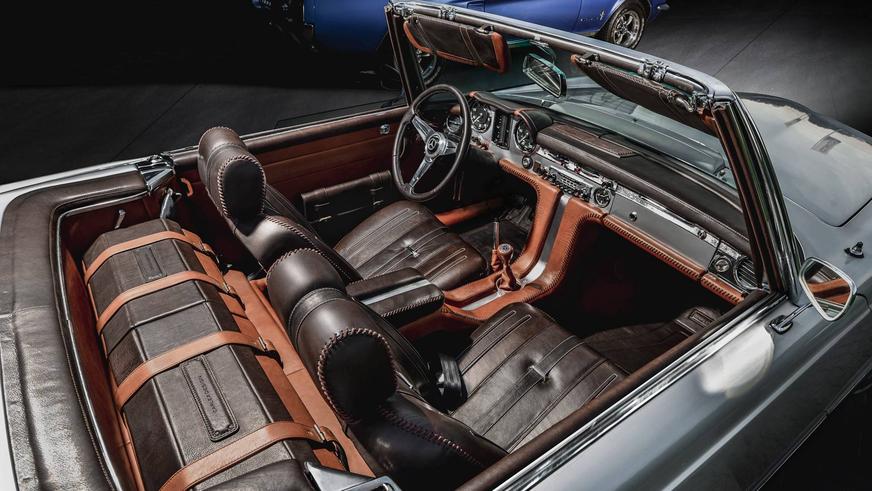 Тюнеры преобразили интерьер старого Mercedes-Benz 230 SL