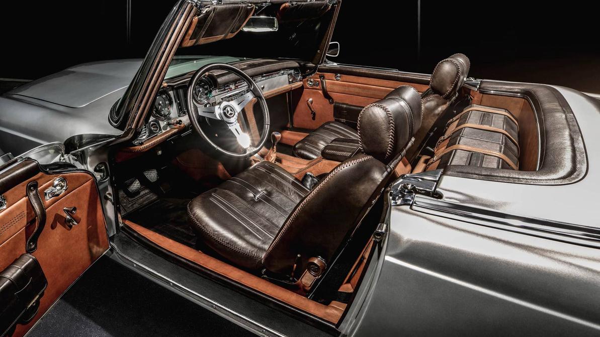 Тюнеры преобразили интерьер старого Mercedes-Benz 230 SL