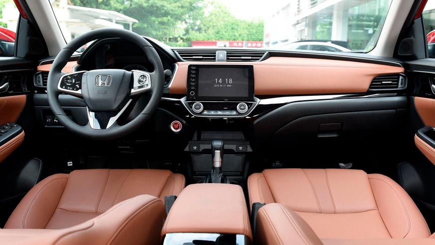 Honda выпустила крупный седан с литровым мотором