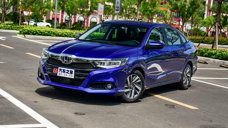 Honda выпустила крупный седан с литровым мотором