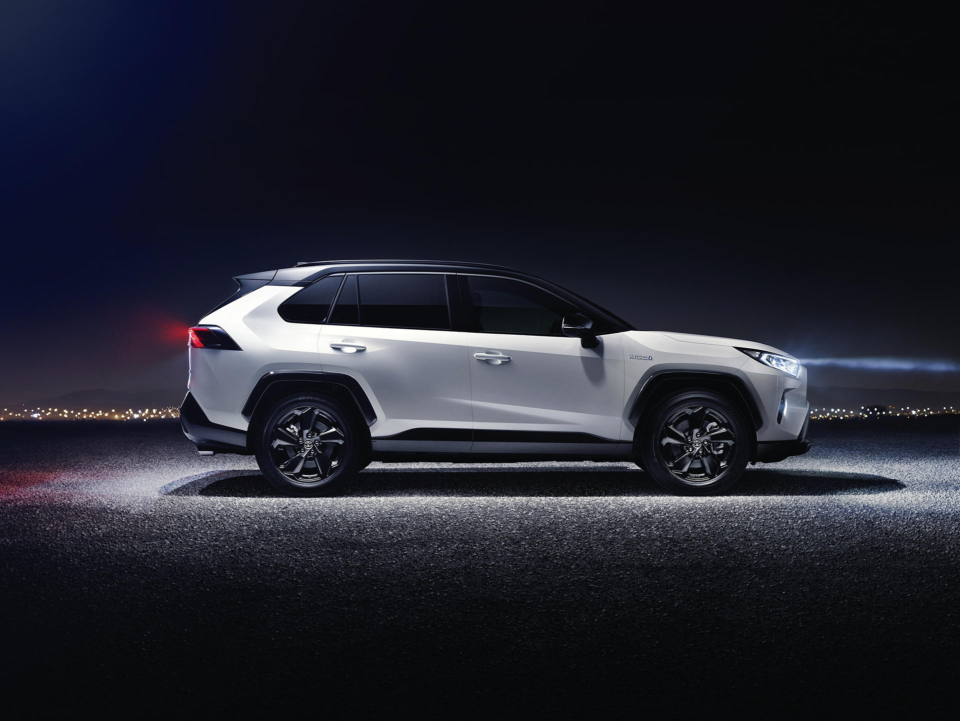 Новый Toyota RAV4