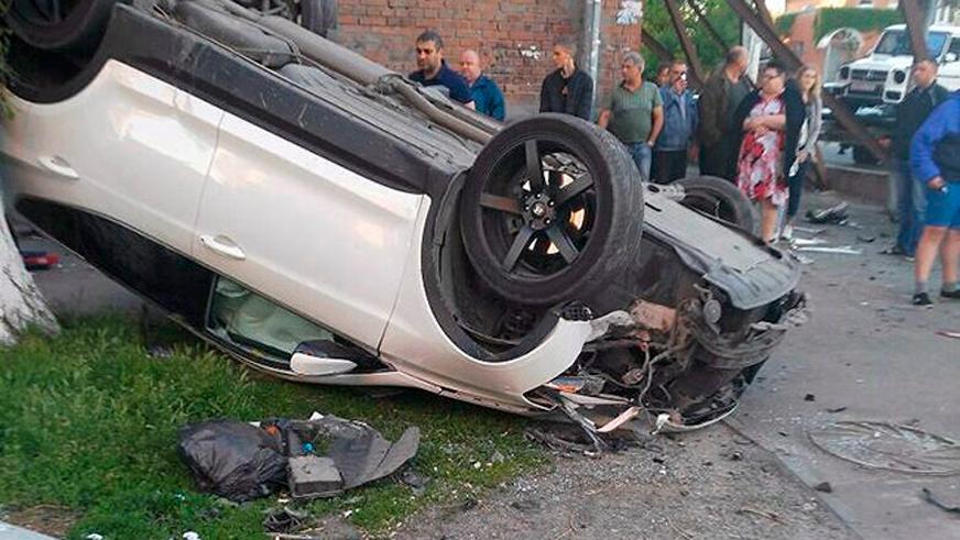 С водителя Hyundai Santa Fe требуют $90 тысяч за ДТП