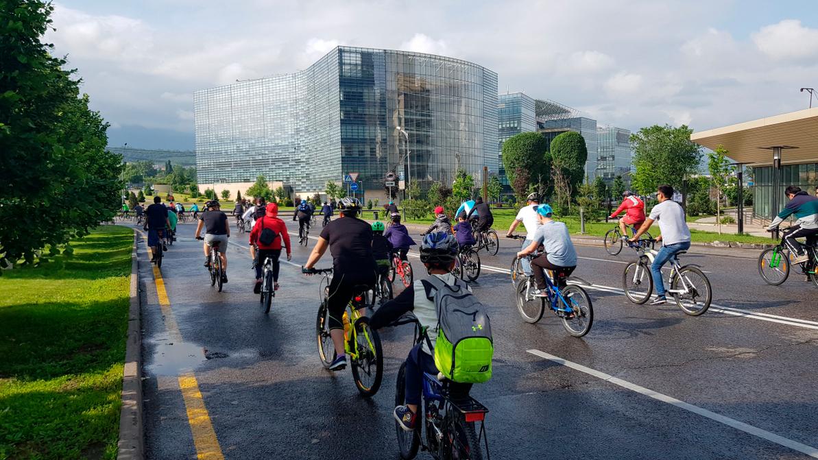 Алматинских водителей «порадуют» ещё одним велопробегом