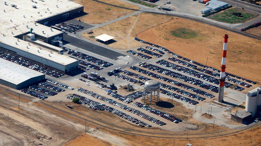 Tesla Model 3 никто не покупает?