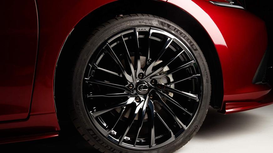 Lexus собрал уникальный «винный» ES