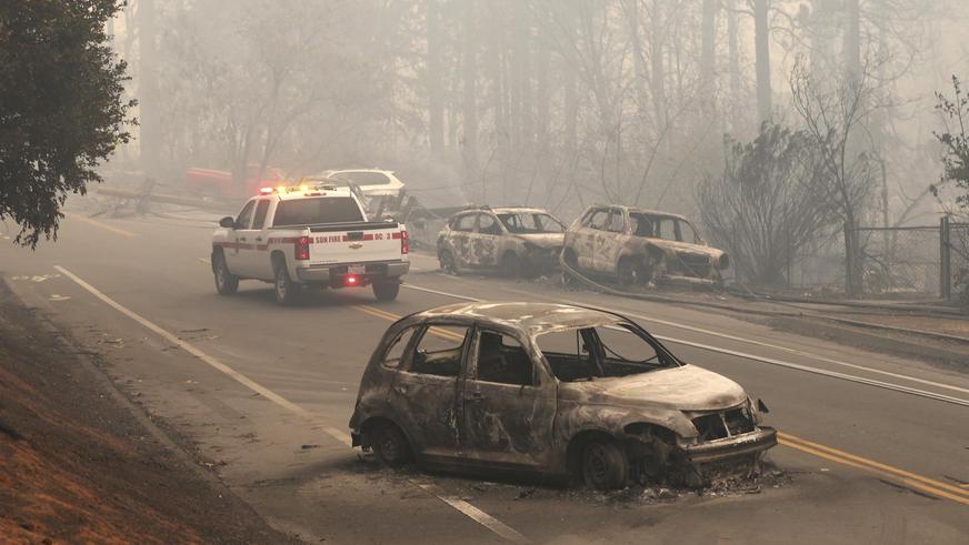 Калифорнийские лесные пожары добрались до оживлённых трасс
