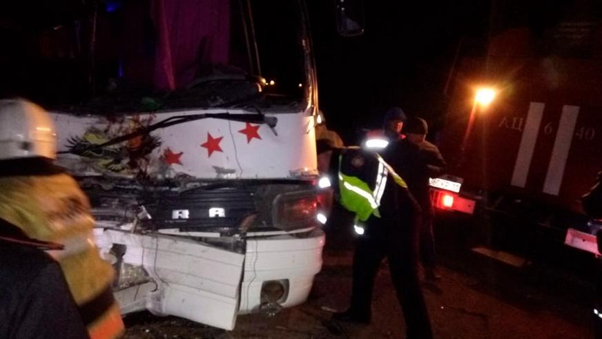 Рейсовый автобус выехал на встречку: трое погибли, 86 ранены