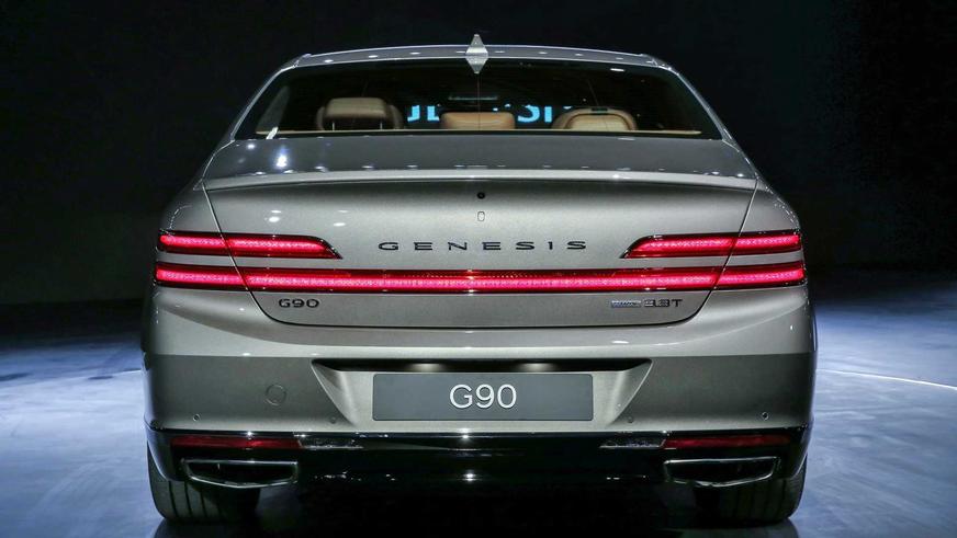 Genesis G90 сменил лицо