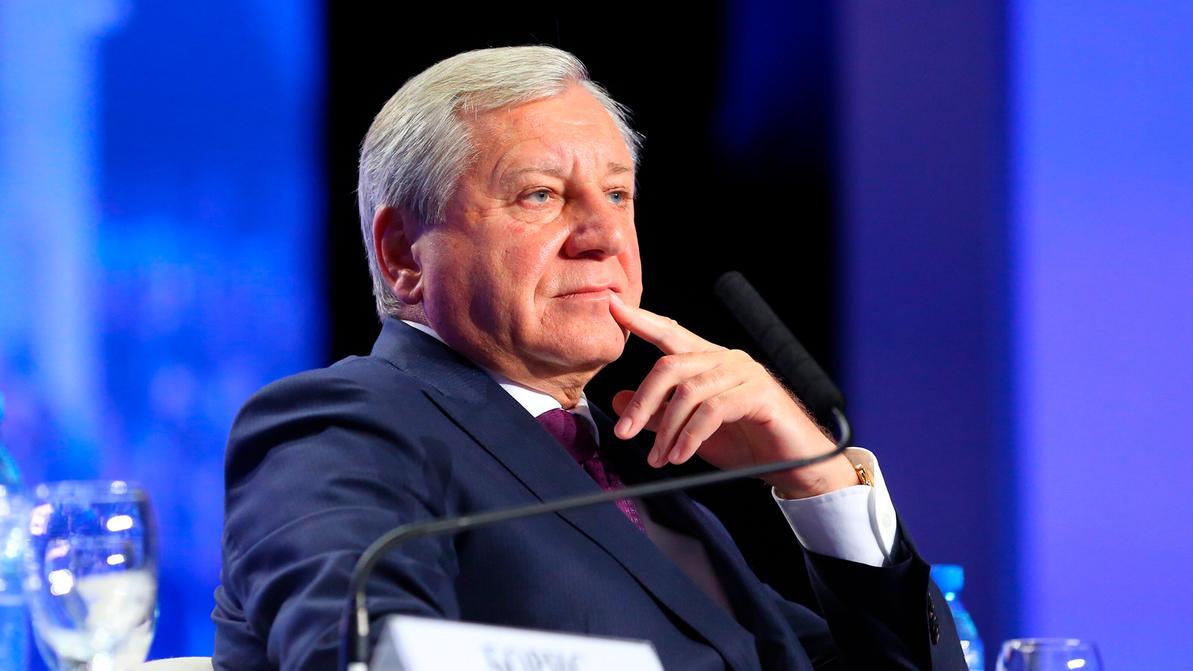 Топ-менеджер, едва не погубивший АВТОВАЗ, купил себе аэропорт