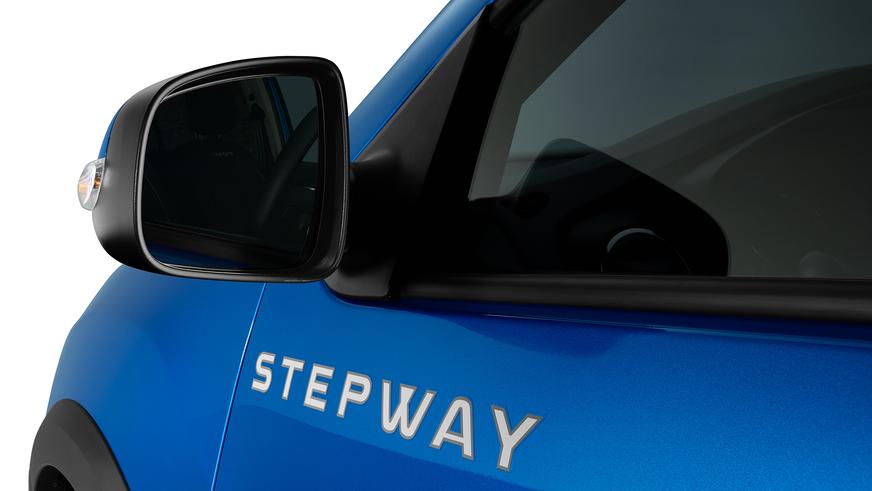 Приподнятый Renault Logan добрался до Казахстана