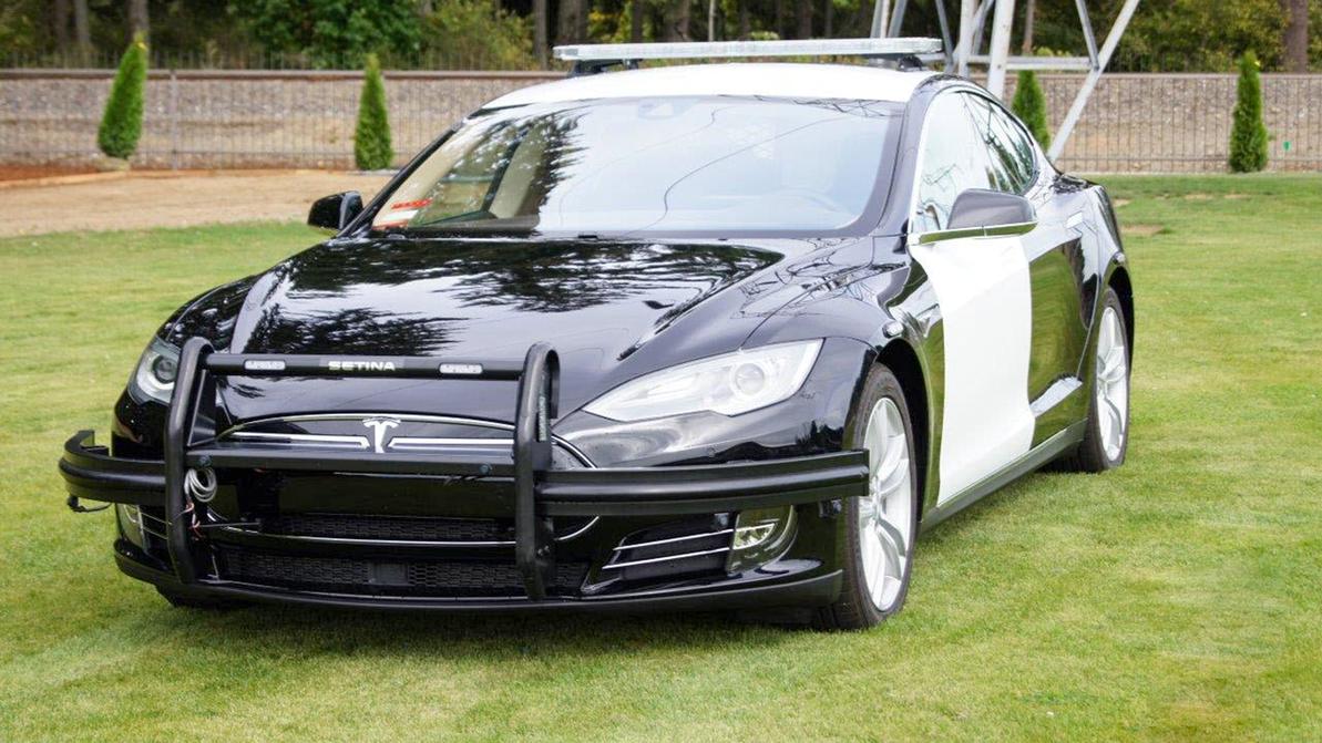 Американская полиция примеряет Tesla Model S