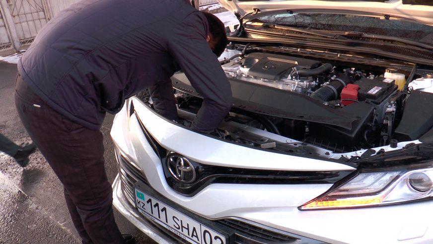 Очередную Camry со стробоскопами отправили на штрафстоянку