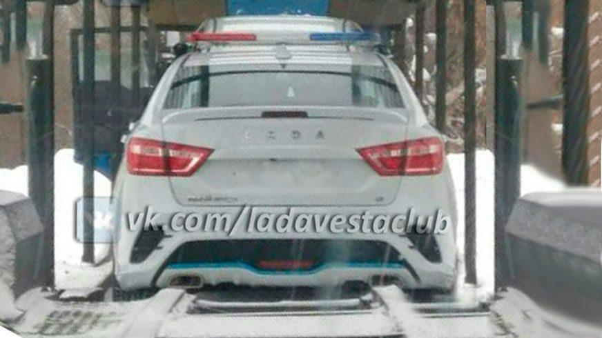 Lada Vesta Sport отправили служить в полицию