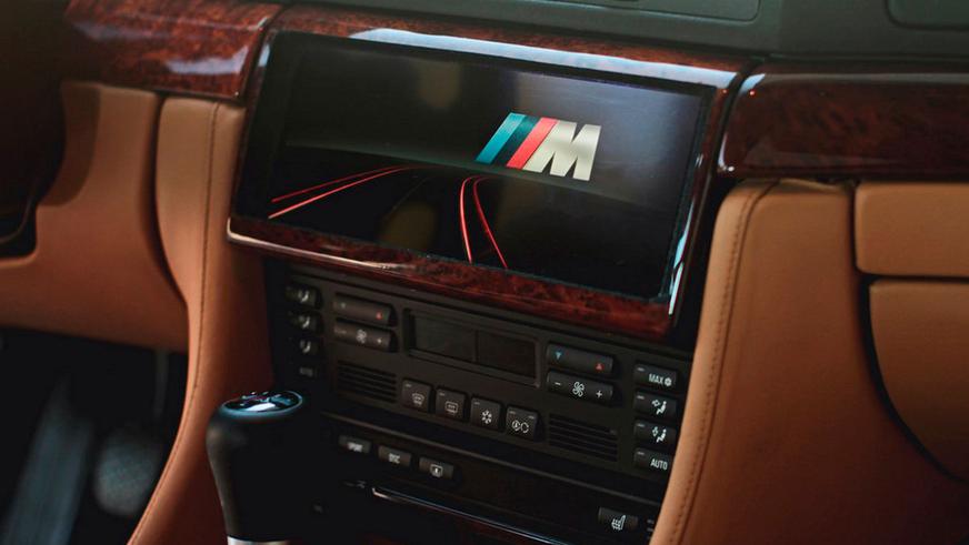 «Семёрку» E38 с мотором от BMW M5 пустят с молотка