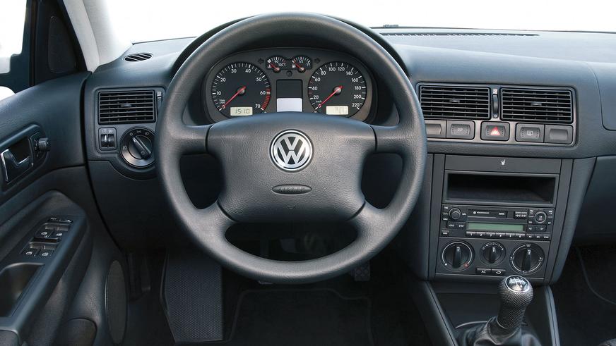 1997 год — Volkswagen Golf IV