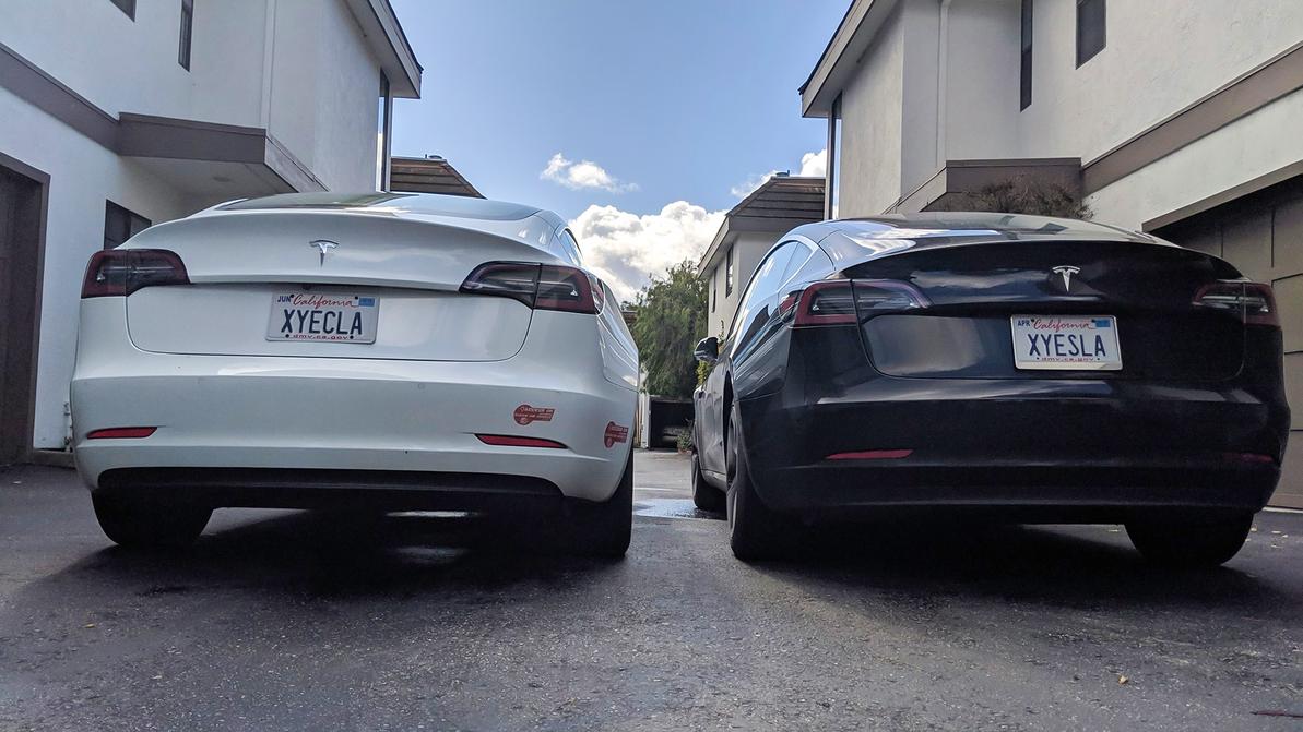 Власти США запрещают владельцу Tesla использовать номер XYECLA