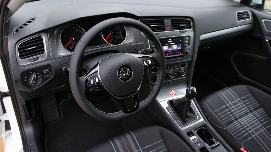 Volkswagen Golf - 2015