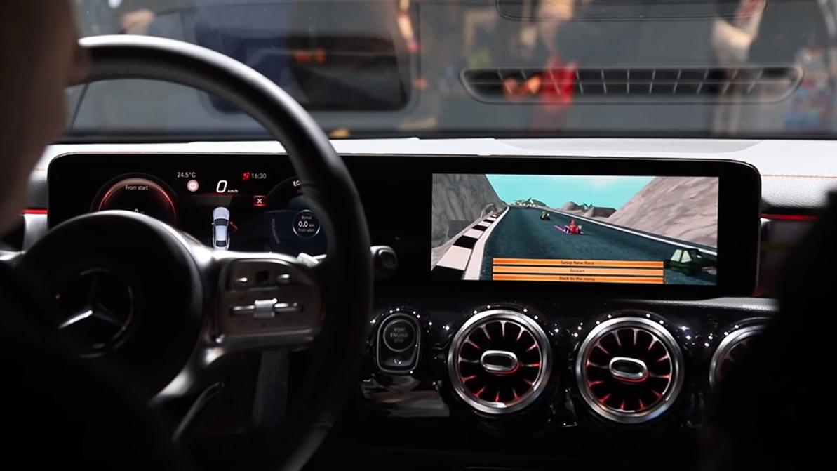 Mercedes-Benz превратила новый CLA в игровую приставку