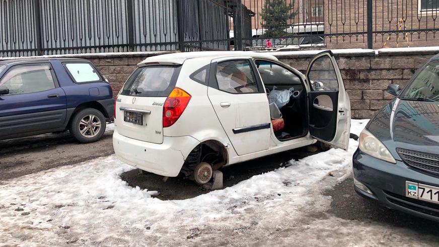 Хозяев брошенных авто штрафуют в Алматы