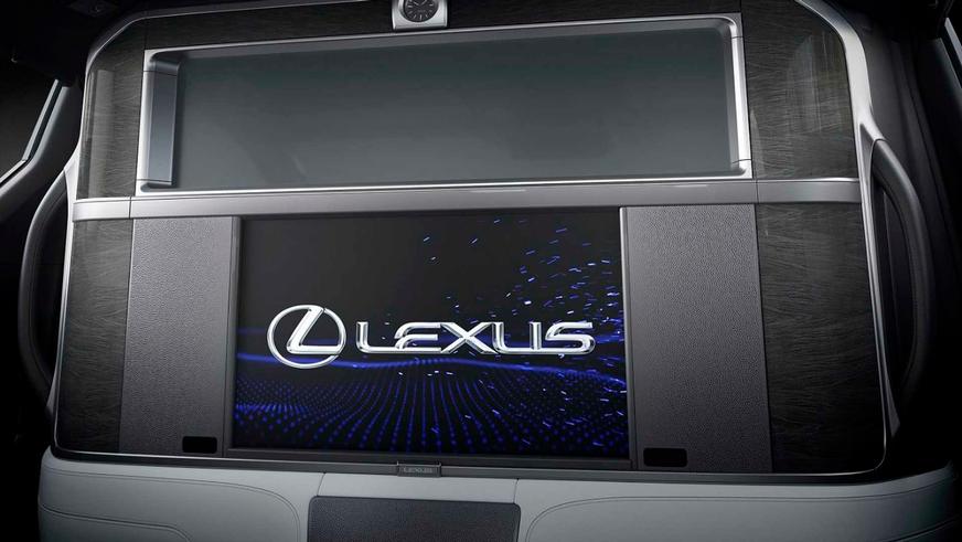 Lexus LM представлен официально