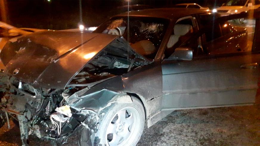Два человека пострадали в массовой аварии в Алматы