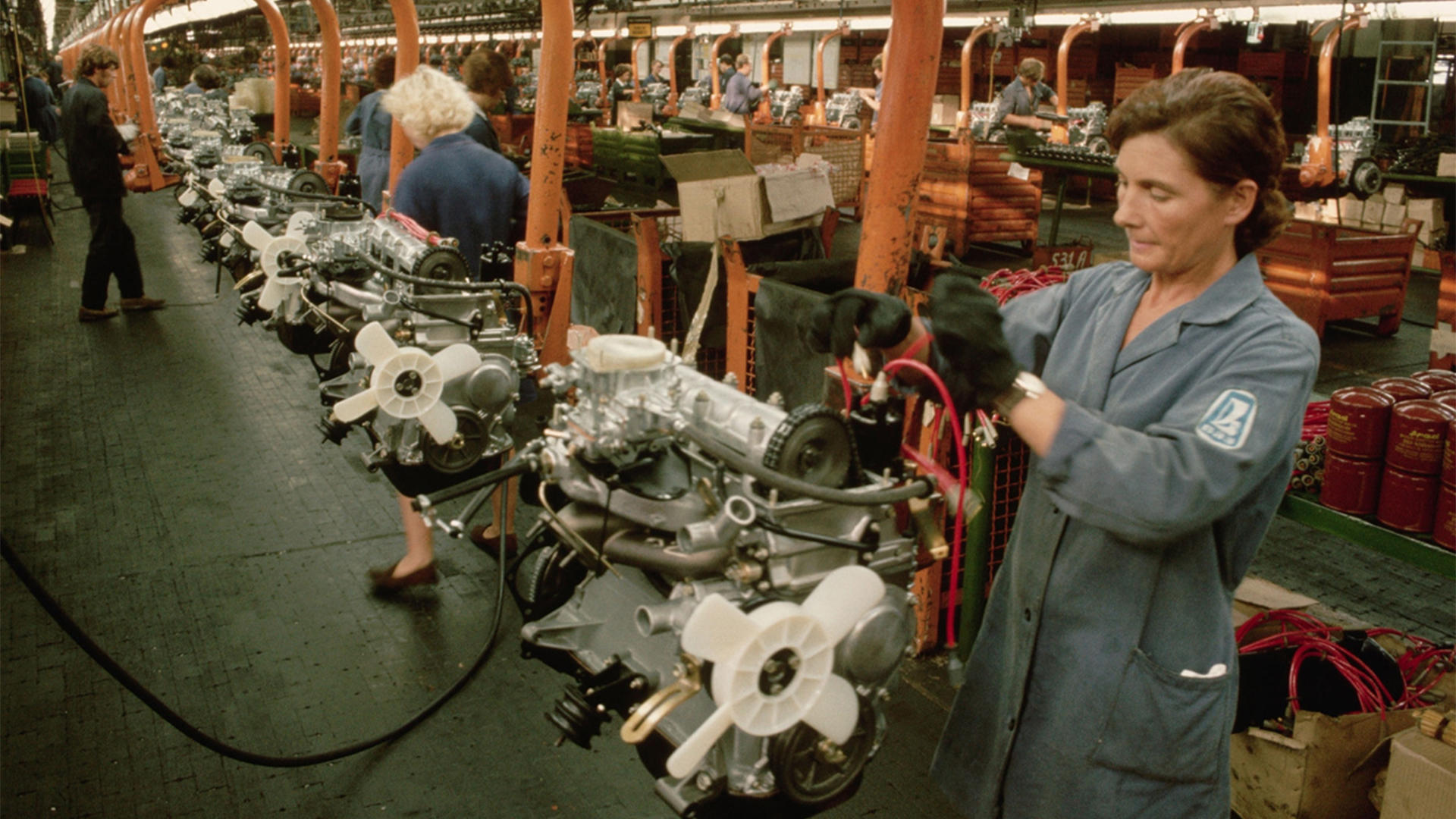 Из бардачка: вашу «ладу» собирали женщины