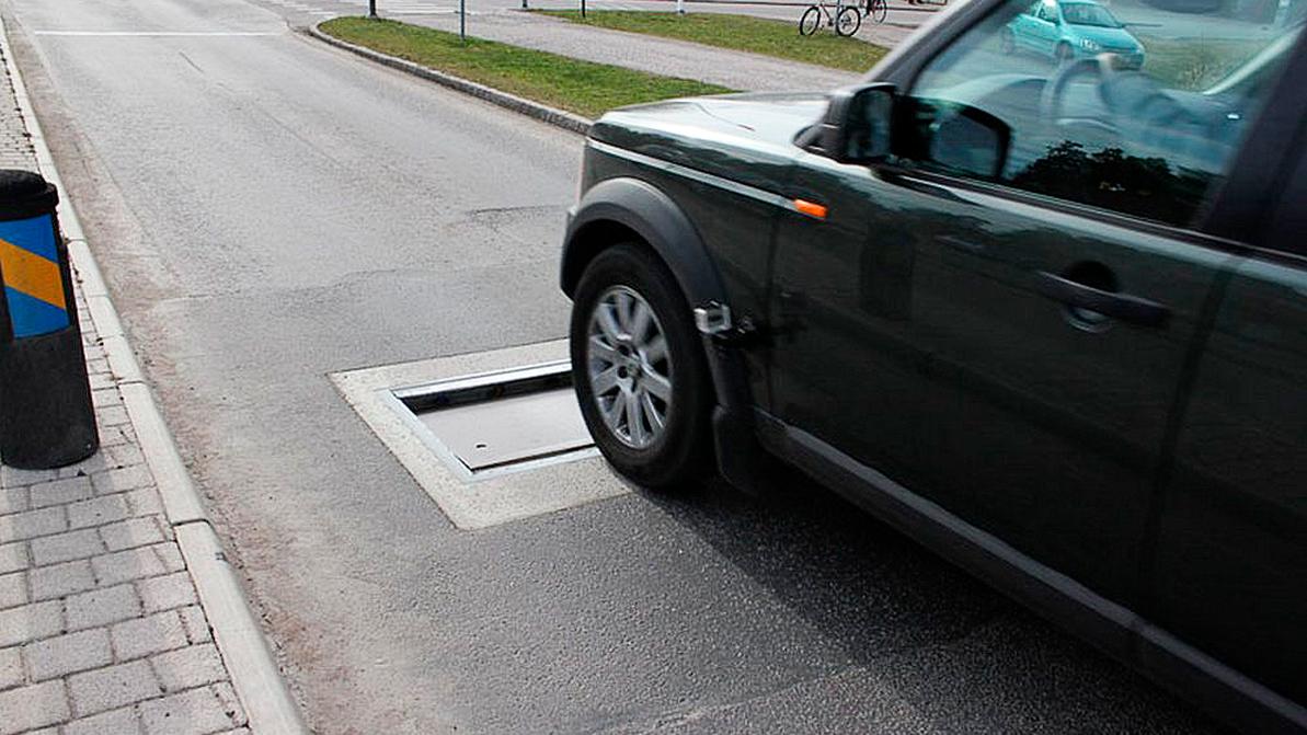 Снижать скорость на Западе начали с помощью… искусственных выбоин