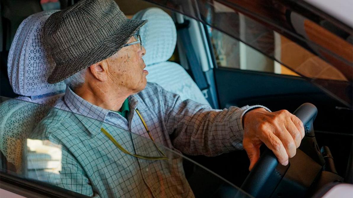 Отдельные водительские права хотят учредить для пенсионеров в Японии