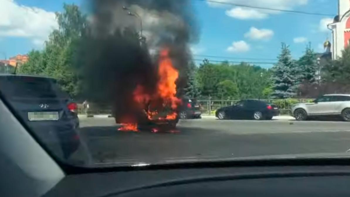 Lada взорвалась на кольце в Одинцово