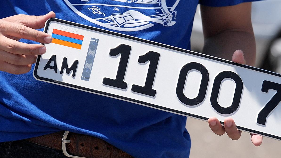 Машины из Армении, России и Кыргызстана будут регистрировать онлайн