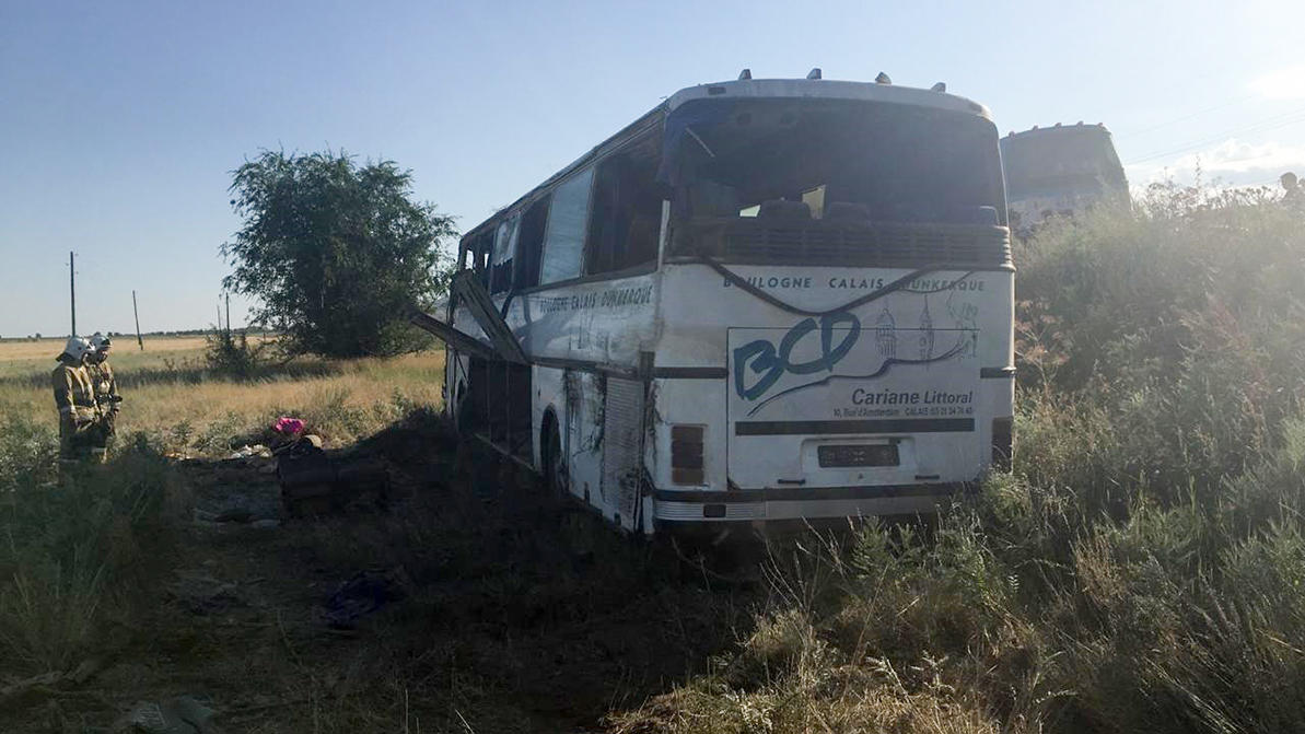 Автобус перевернулся по дороге на Алаколь – пострадали 17 человек
