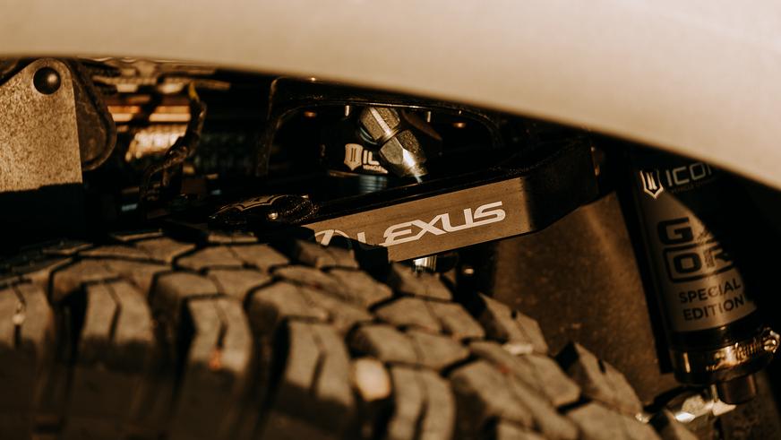 Lexus превратила стандартный GX в концептуальный внедорожник