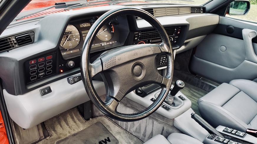 BMW M6 (E24) почти без пробега пустят с молотка