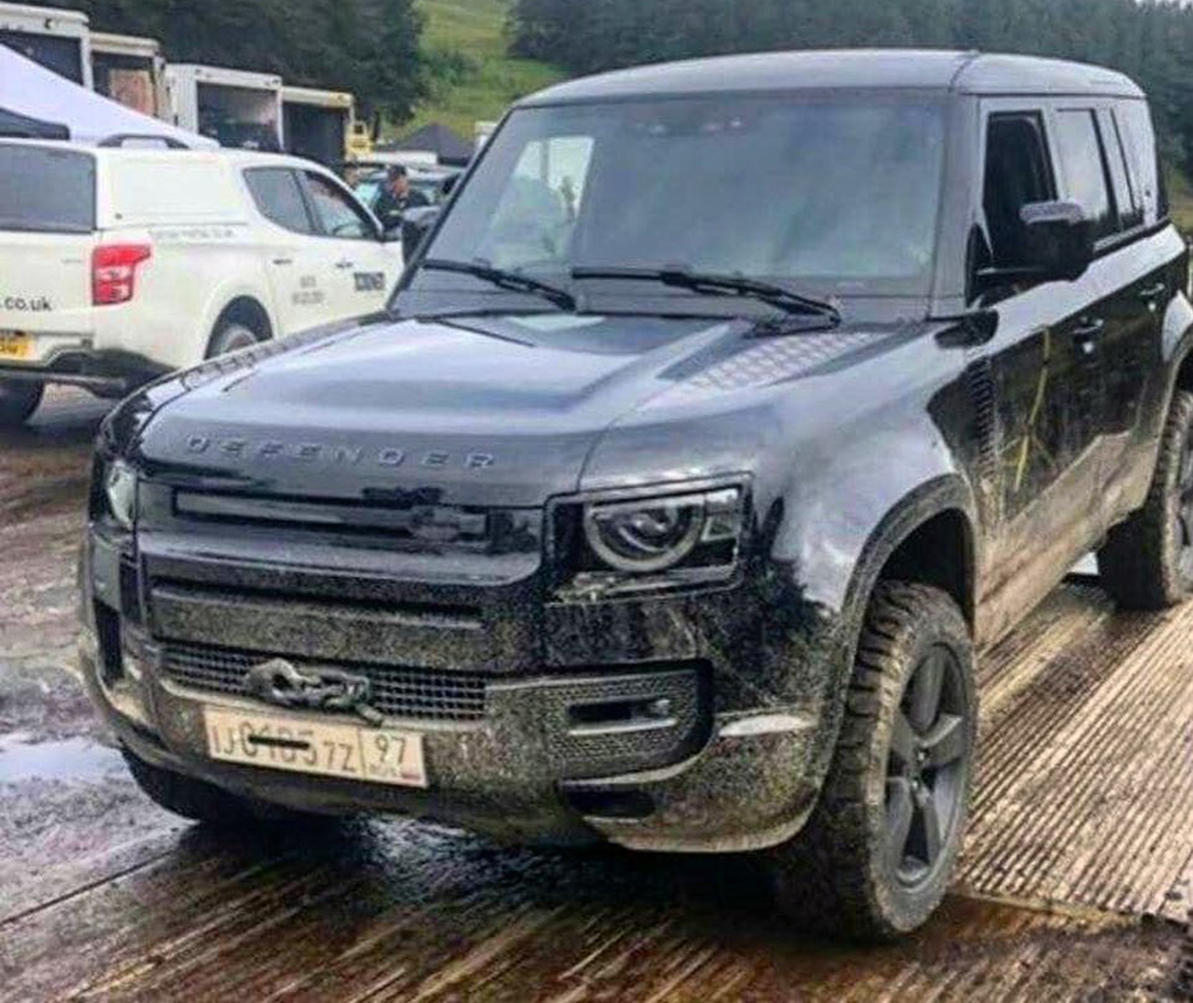 Новый Land Rover Defender сняли без камуфляжа