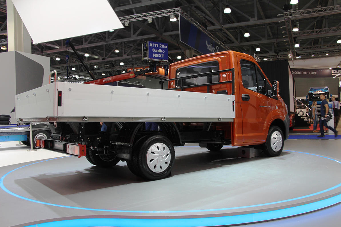 Автопарк уцелевшего СССР. Часть 1. Автомобили ГАЗ (Много картинок) Альтернативна