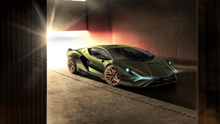 У Lamborghini появился первый серийный гибрид