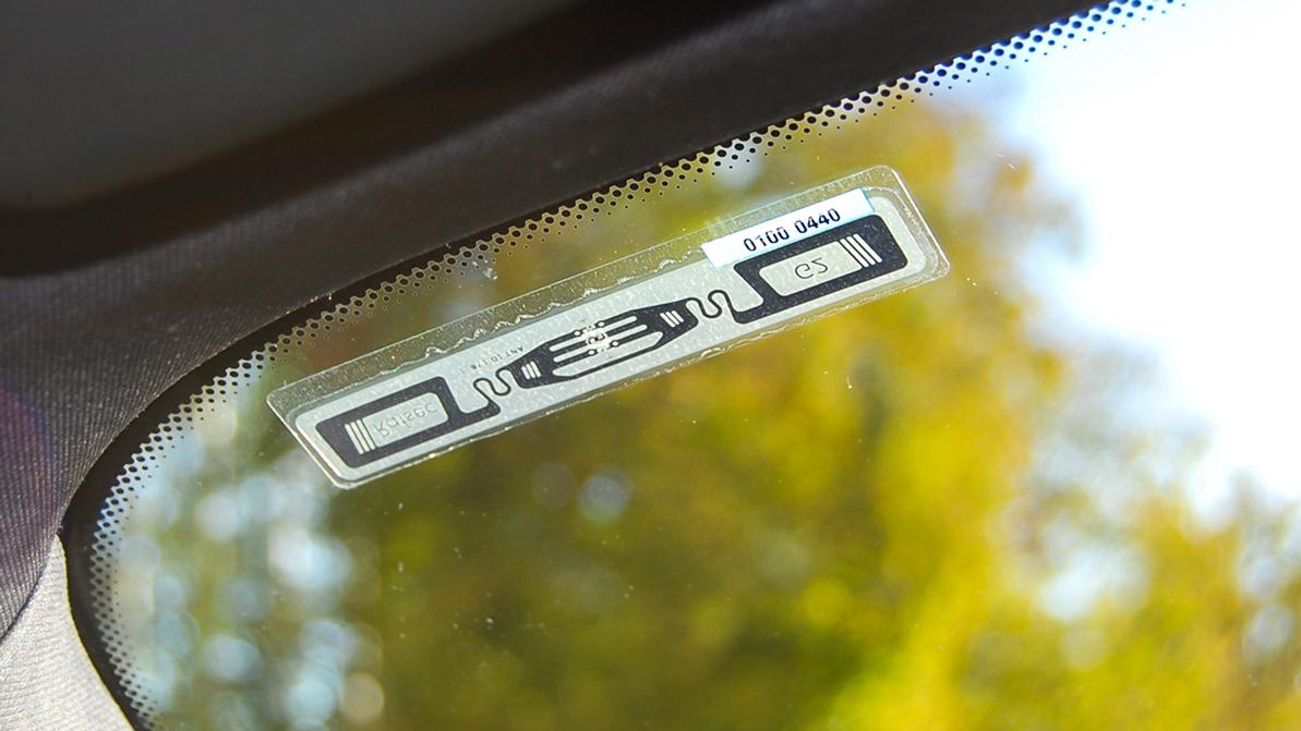 Выдачу RFID-меток для езды по платным дорогам отложили до октября