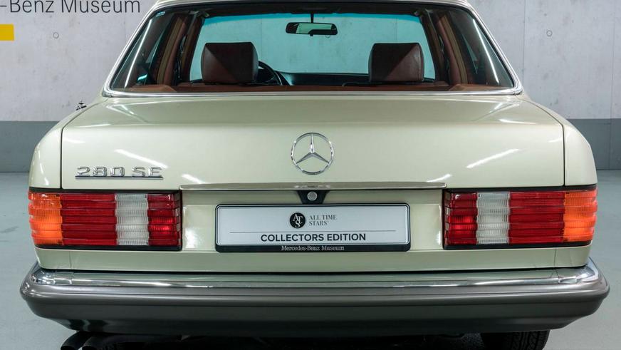 Mercedes-Benz продаёт 280SE 1982 года с гарантией