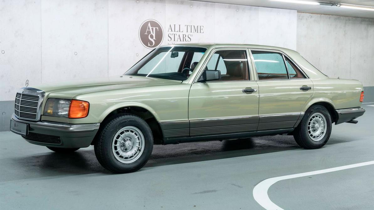 Mercedes-Benz продаёт 280SE 1982 года с гарантией