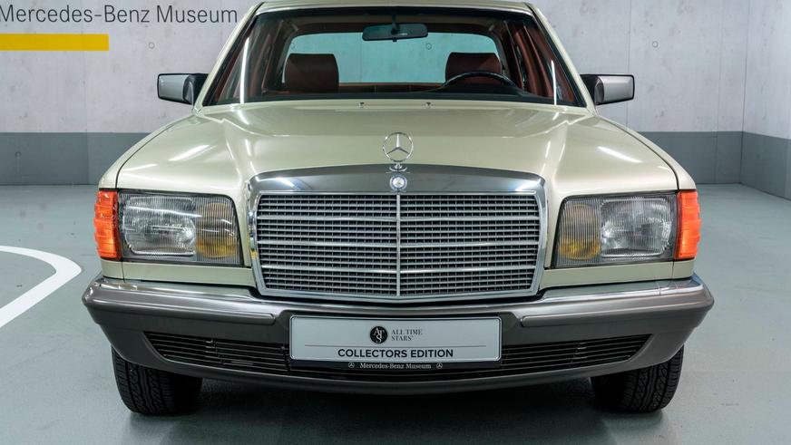 Mercedes-Benz продаёт 280SE 1982 года с гарантией