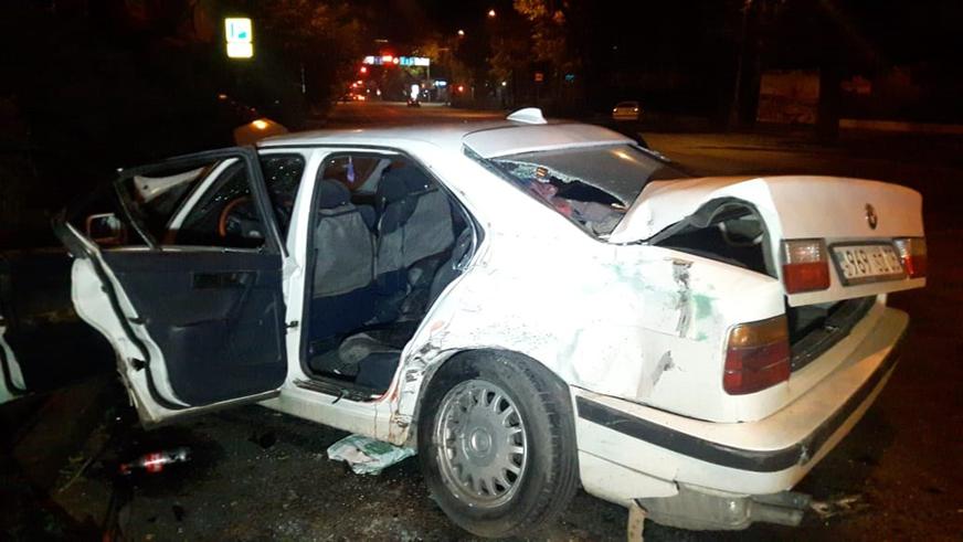 Три автомобиля столкнулись в Алматы