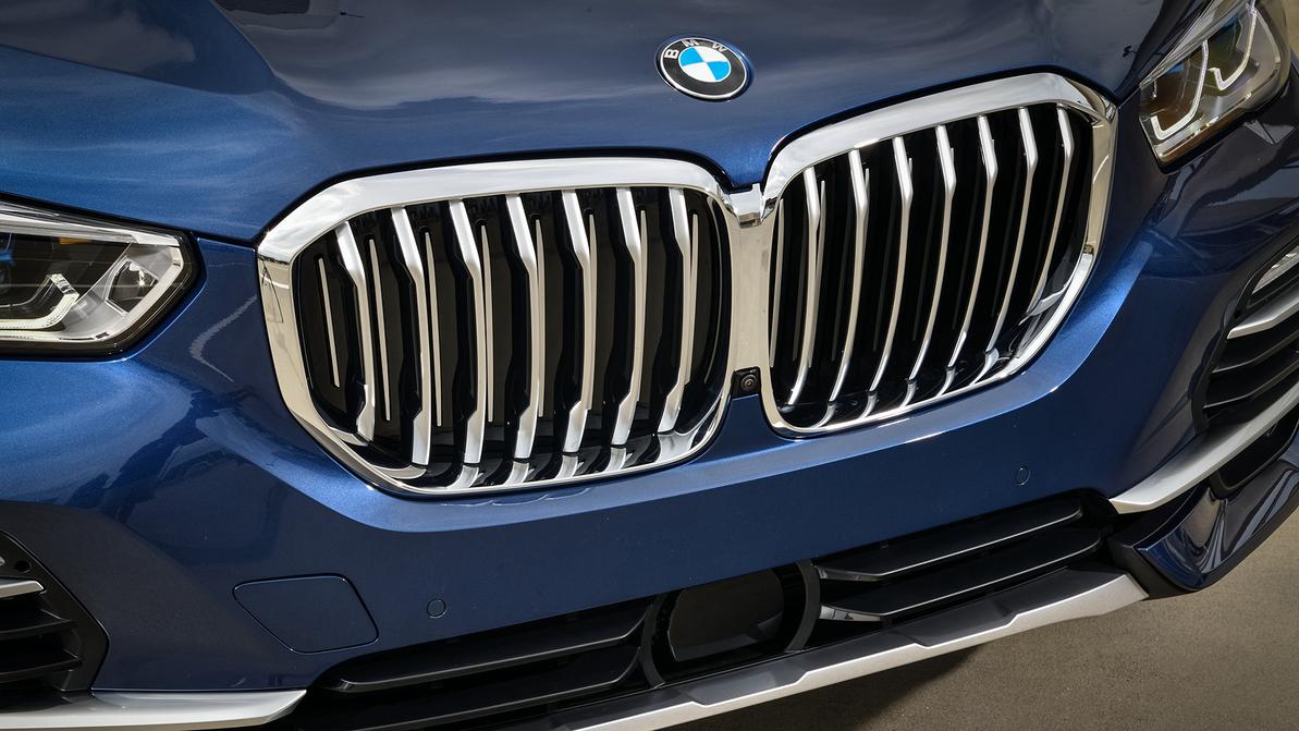 BMW отзывает почти весь модельный ряд из-за камеры заднего вида