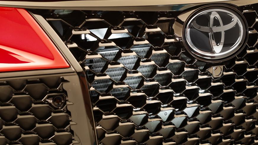 Toyota построила быстрый Avalon для SEMA