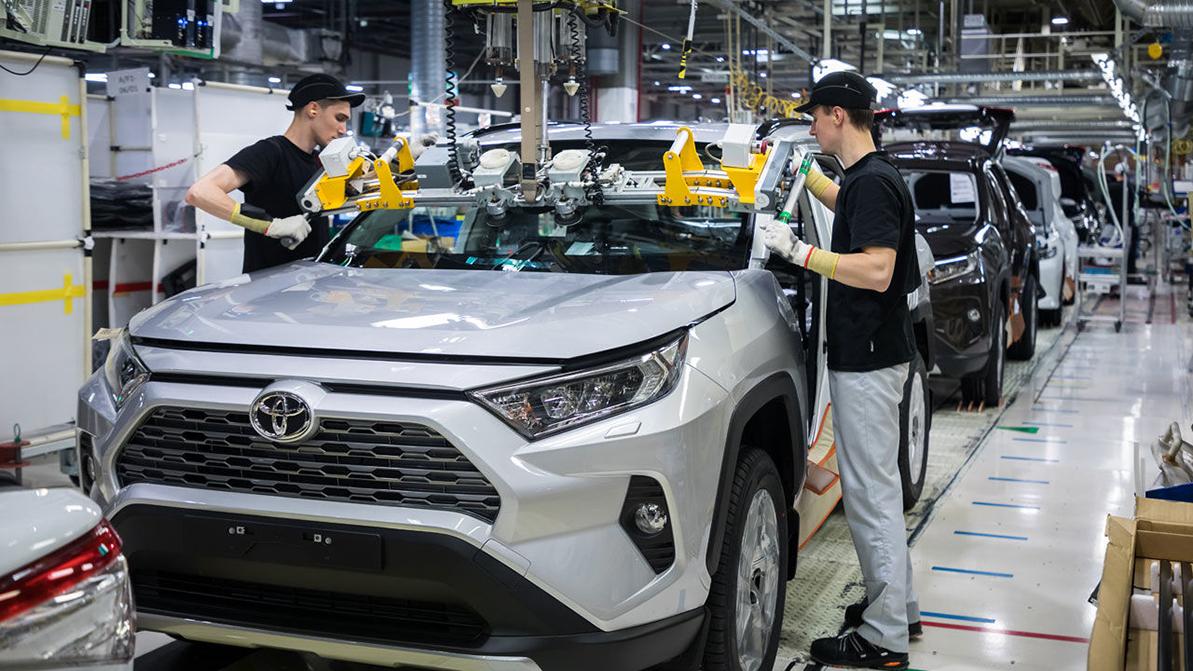 Новый Toyota RAV4 официально стал питерским