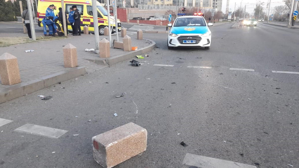 Нетрезвая женщина уснула за рулём и сбила пешехода