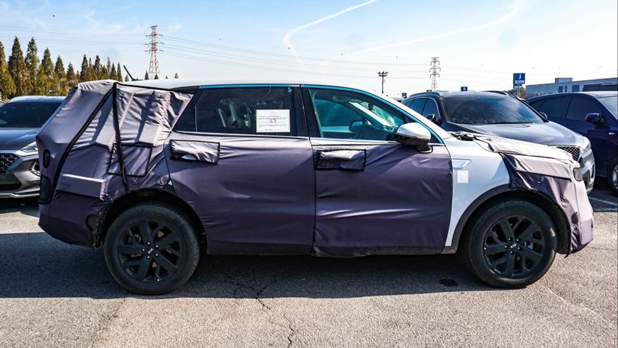 Первое фото четвёртого поколения Kia Sorento