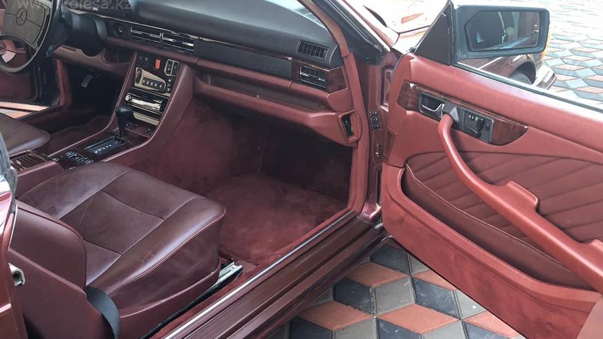 Mercedes-Benz 560 SEC продают в Алматы за 11 млн тенге